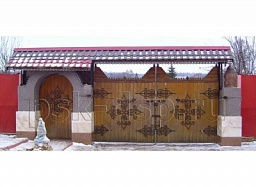 Забор и ворота в деревне Петровское