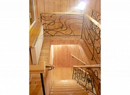 Лестница в загородном доме в Подольске
